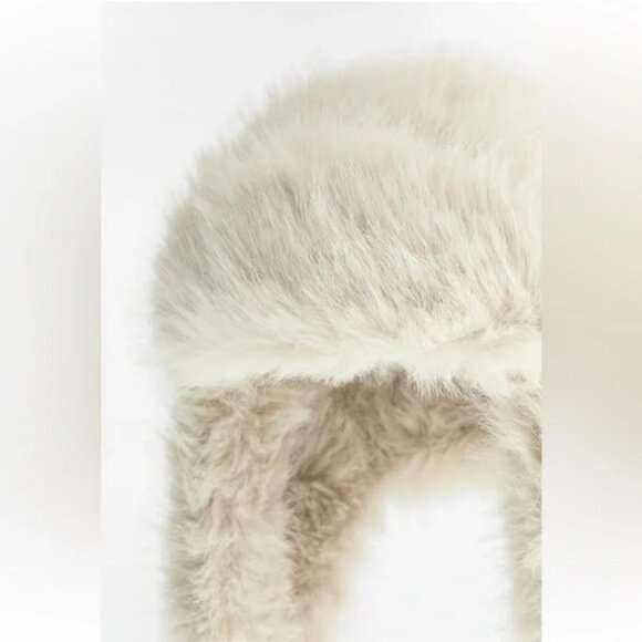 ZARA FAUX FUR AVIATOR HAT - Picture 1 of 3
